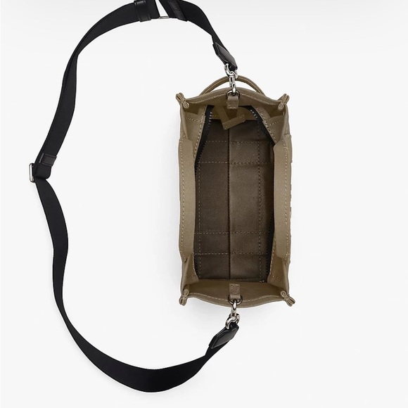 NWT The Canvas Tote Bag in Slate Green
Marc Jacobs(NWT) - Picture 9 of 10